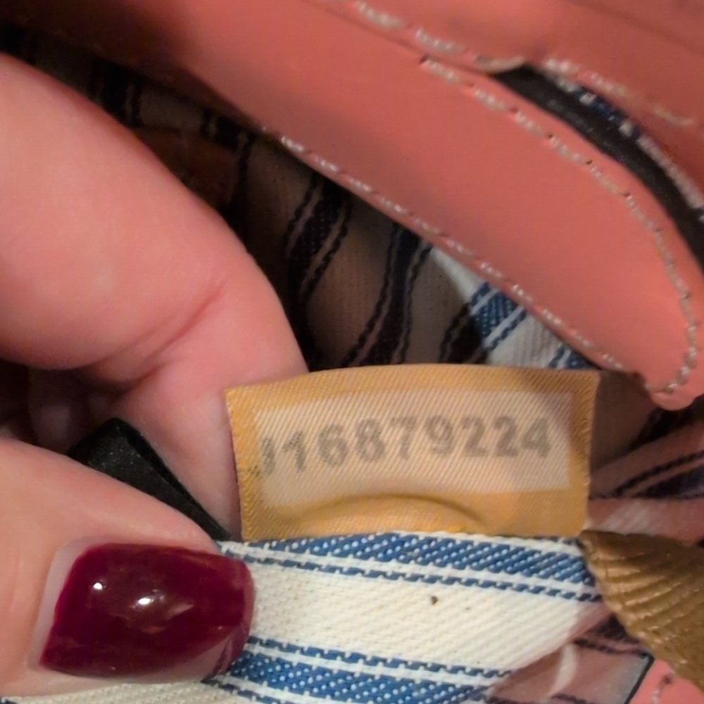 Dooney & Bourke Coral Leather Shoulder Bag. EUC - Picture 8 of 13